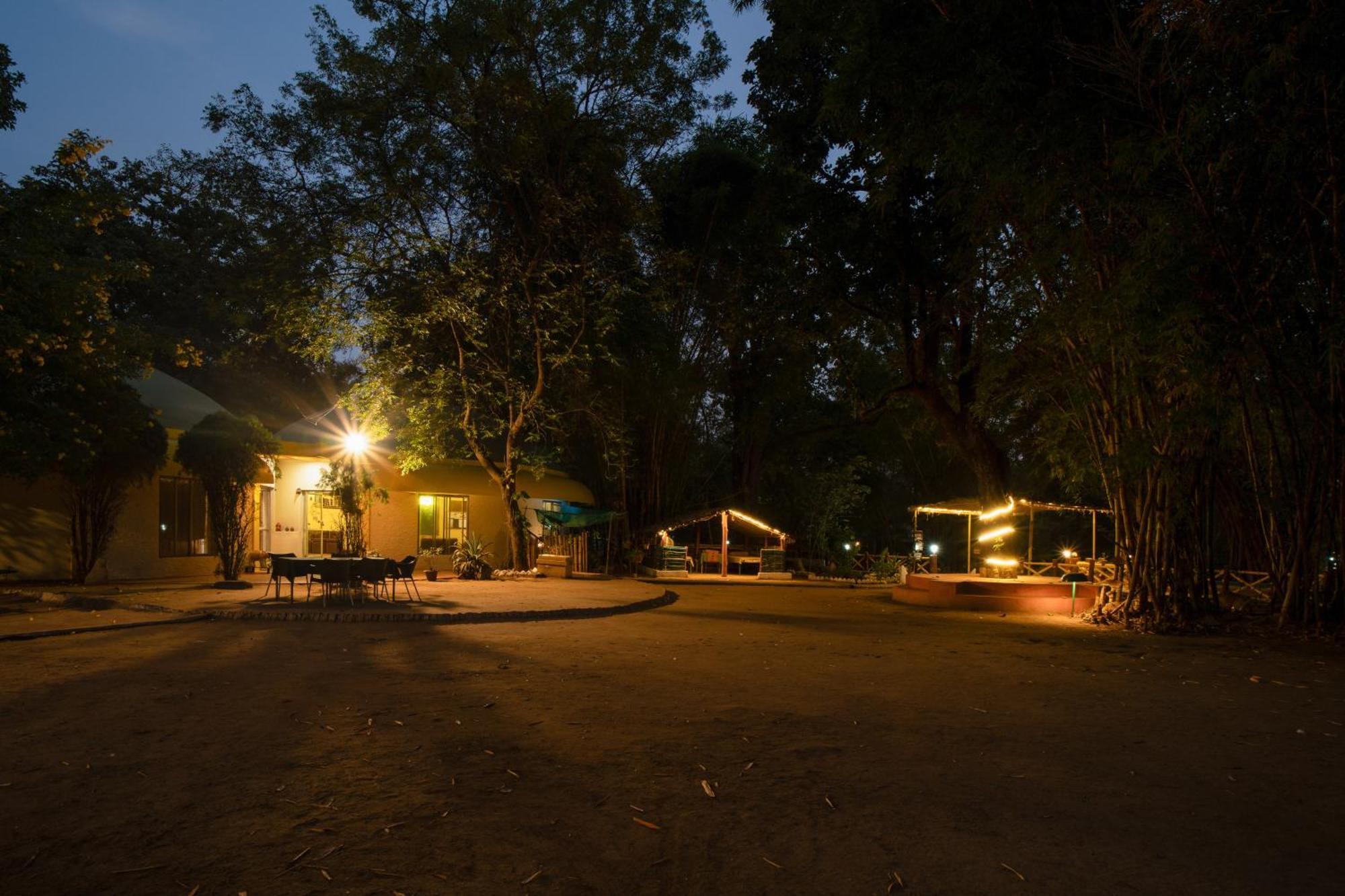 Treebo Premium Mowgli'S Den, Pench Hotel Khawasa Exterior photo