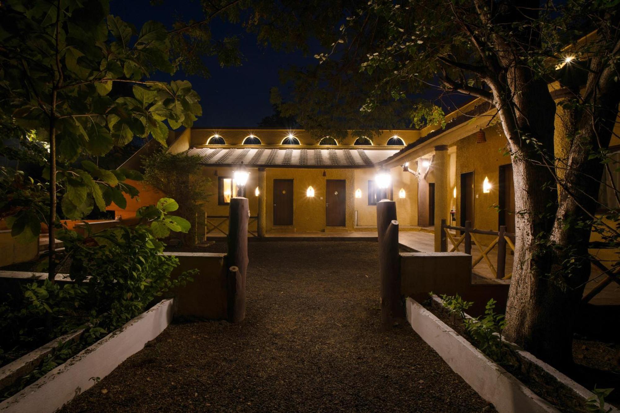 Treebo Premium Mowgli'S Den, Pench Hotel Khawasa Exterior photo