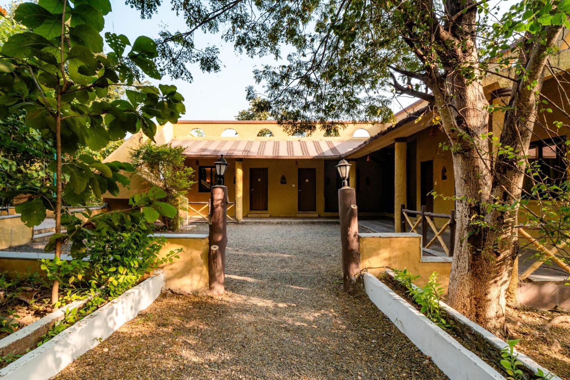 Treebo Premium Mowgli'S Den, Pench Hotel Khawasa Exterior photo